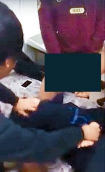 香港大學(xué)集體欺凌事件 一名男生下體被滴蠟