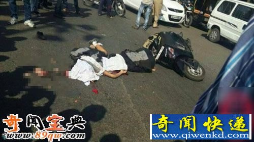 恐怖組圖國(guó)外騎摩托女學(xué)生被泥頭車碾壓爆頭