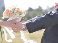 自己結(jié)婚的女人愛自己結(jié)婚的男人的表面是什么？